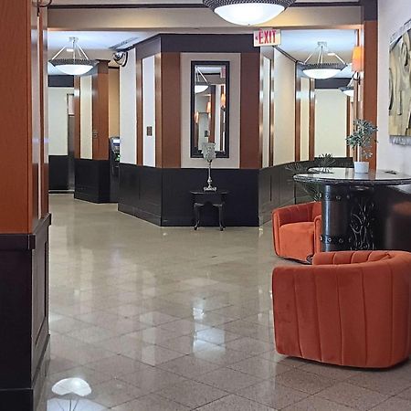Clarion Hotel & Suites Mount Laurel Exteriör bild